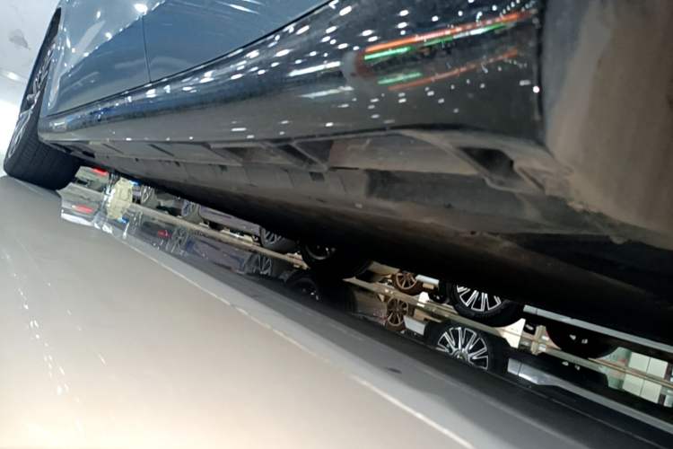 Used Leapmotor B01 2025 550 LiDAR Edition Left Side Sill