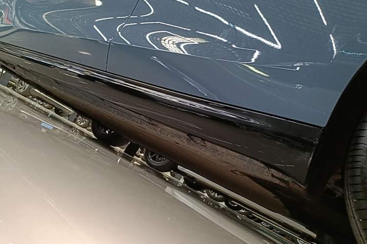 Used Leapmotor B01 2025 550 LiDAR Edition Left Side Sill