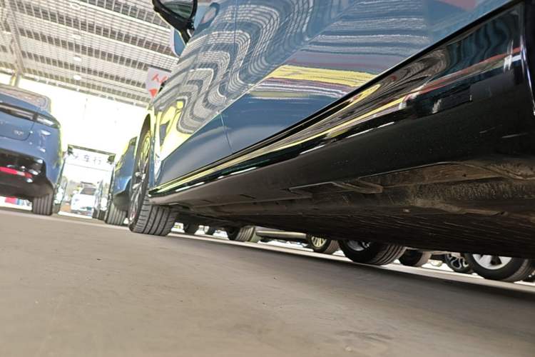 Used Leapmotor B01 2025 550 LiDAR Edition Left Side Sill
