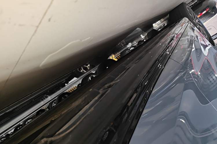 Used Leapmotor B01 2025 550 LiDAR Edition Left Side Sill