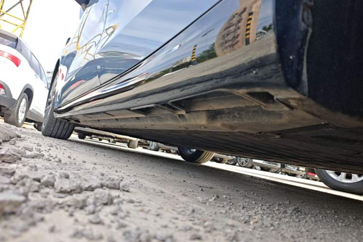 Used Leapmotor B01 2025 550 LiDAR Edition Left Side Sill