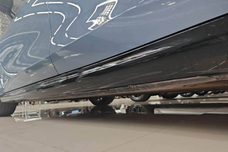 Used Leapmotor B01 2025 550 LiDAR Edition Left Side Sill