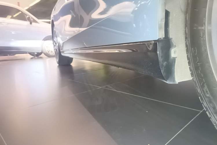 Used Leapmotor B01 2025 550 LiDAR Edition Left Side Sill
