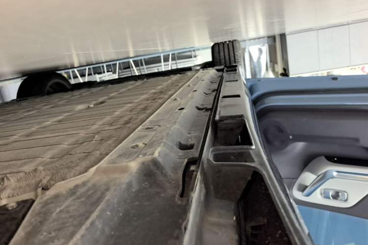 Used Leapmotor B01 2025 550 LiDAR Edition Left Side Sill