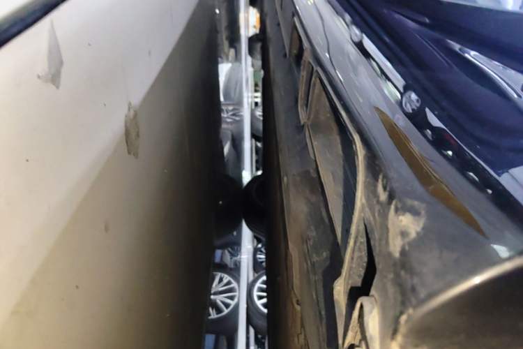 Used Leapmotor B01 2025 550 LiDAR Edition Left Side Sill