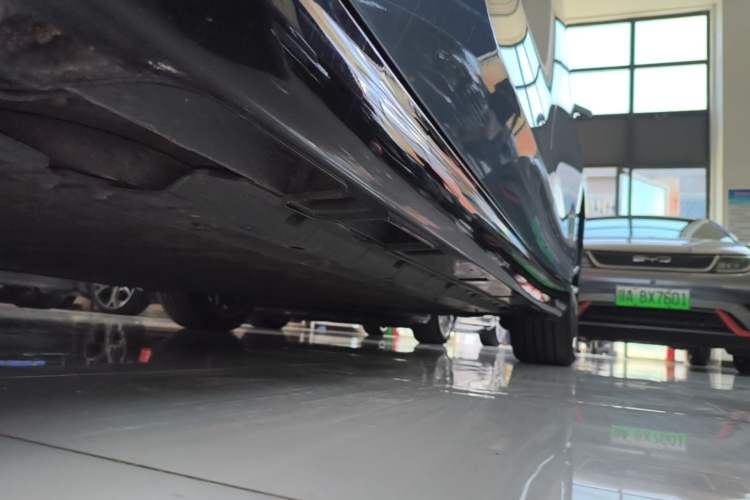 Used Leapmotor B01 2025 550 LiDAR Edition Left Side Sill