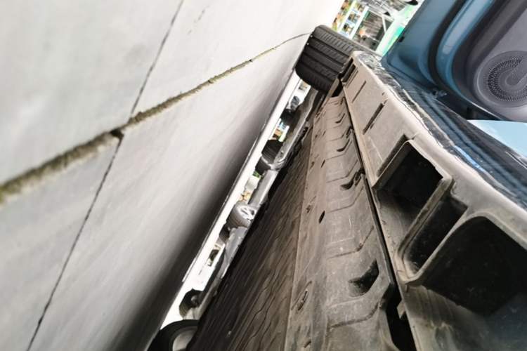 Used Leapmotor B01 2025 550 LiDAR Edition Left Side Sill