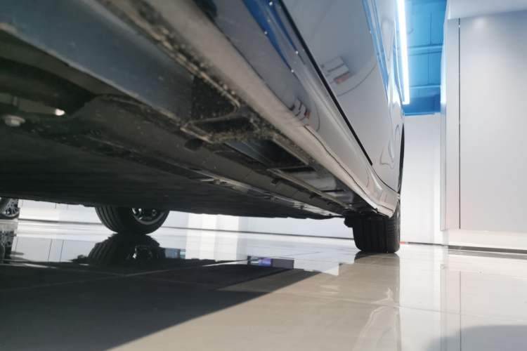 Used Leapmotor B01 2025 550 LiDAR Edition Left Side Sill