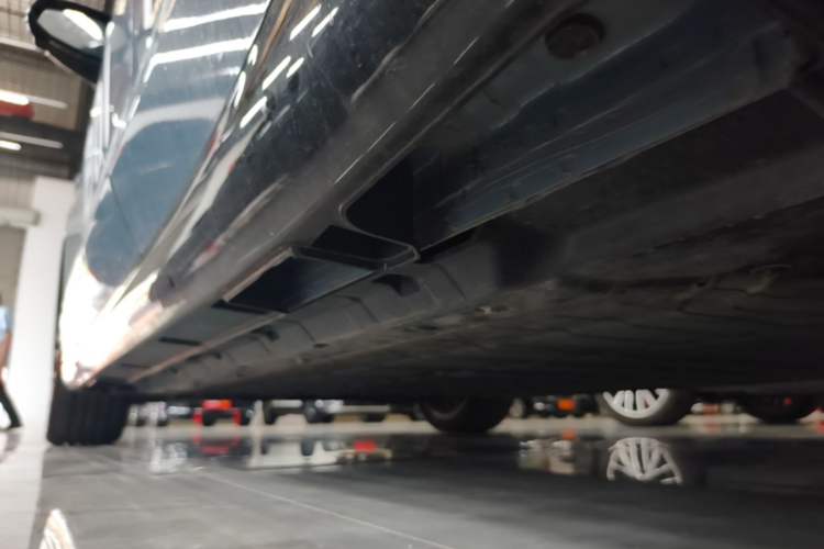Used Leapmotor B01 2025 550 LiDAR Edition Left Side Sill