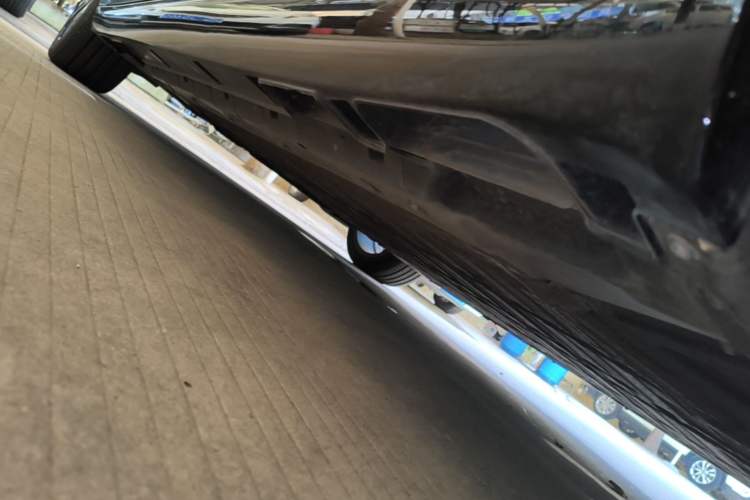 Used Leapmotor B01 2025 550 LiDAR Edition Left Side Sill