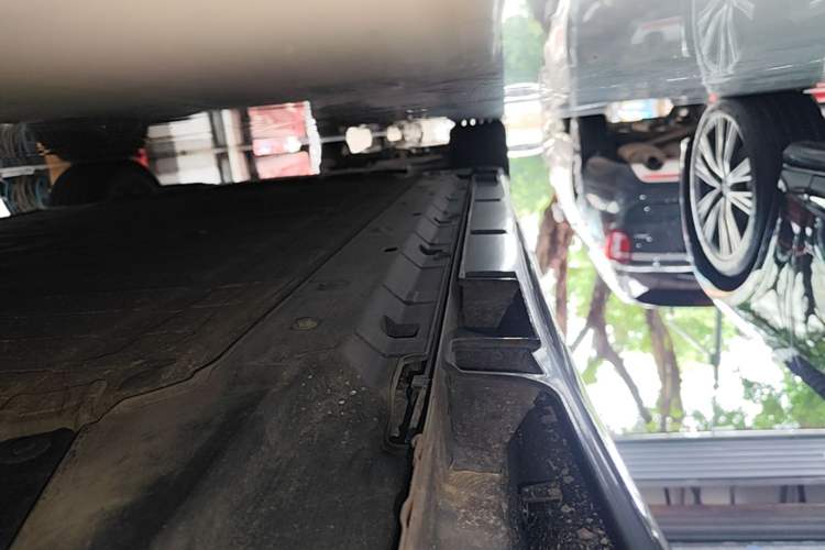 Used Leapmotor B01 2025 550 LiDAR Edition Left Side Sill