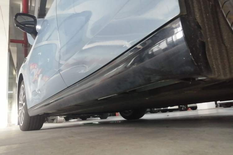 Used Leapmotor B01 2025 550 LiDAR Edition Left Side Sill