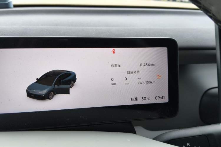 Used Leapmotor B01 2025 550 LiDAR Edition Odometer Close Up
