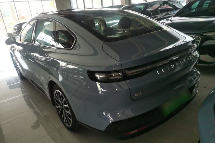 Used Leapmotor B01 2025 550 LiDAR Edition Rear Left 45 Deg