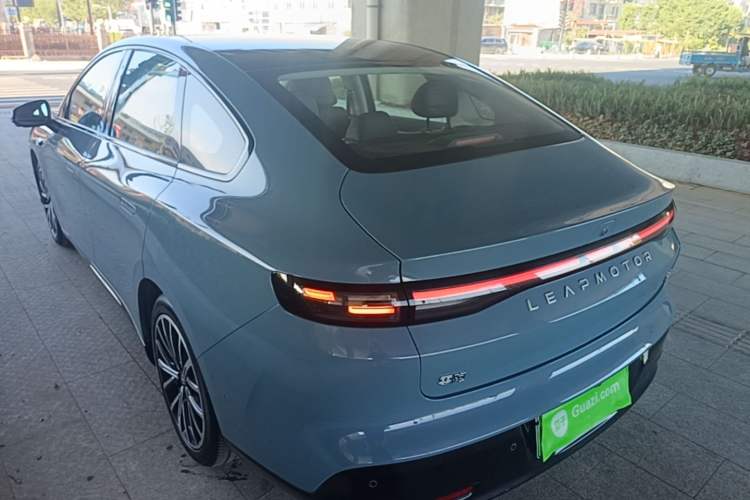 Used Leapmotor B01 2025 550 LiDAR Edition Rear Left 45 Deg