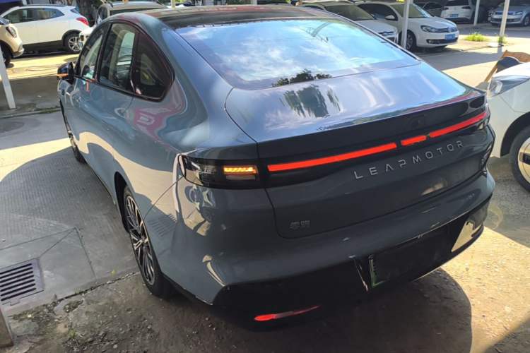 Used Leapmotor B01 2025 550 LiDAR Edition Rear Left 45 Deg