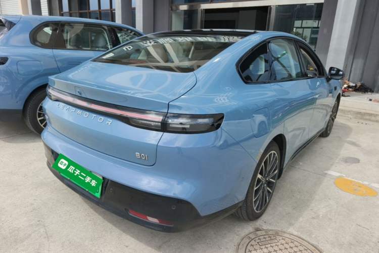 Used Leapmotor B01 2025 550 LiDAR Edition Rear Right 45 Deg