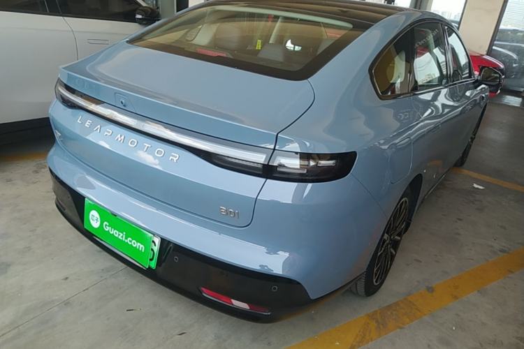 Used Leapmotor B01 2025 550 LiDAR Edition Rear Right 45 Deg