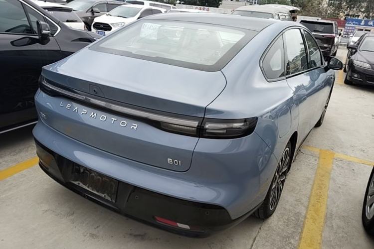 Used Leapmotor B01 2025 550 LiDAR Edition Rear Right 45 Deg