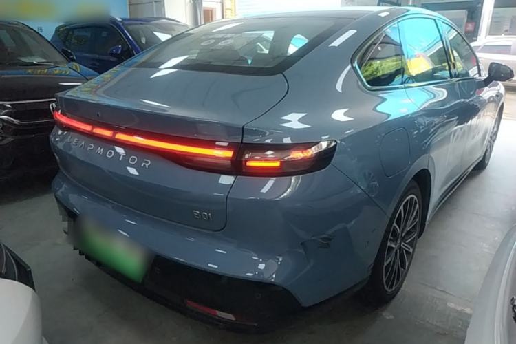 Used Leapmotor B01 2025 550 LiDAR Edition Rear Right 45 Deg