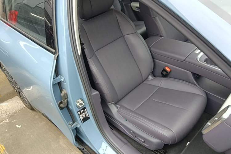 Used Leapmotor B01 2025 550 LiDAR Edition Right Front Seat