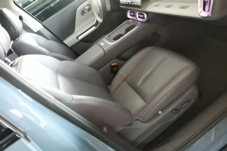 Used Leapmotor B01 2025 550 LiDAR Edition Right Front Seat