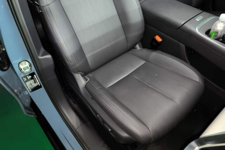 Used Leapmotor B01 2025 550 LiDAR Edition Right Front Seat