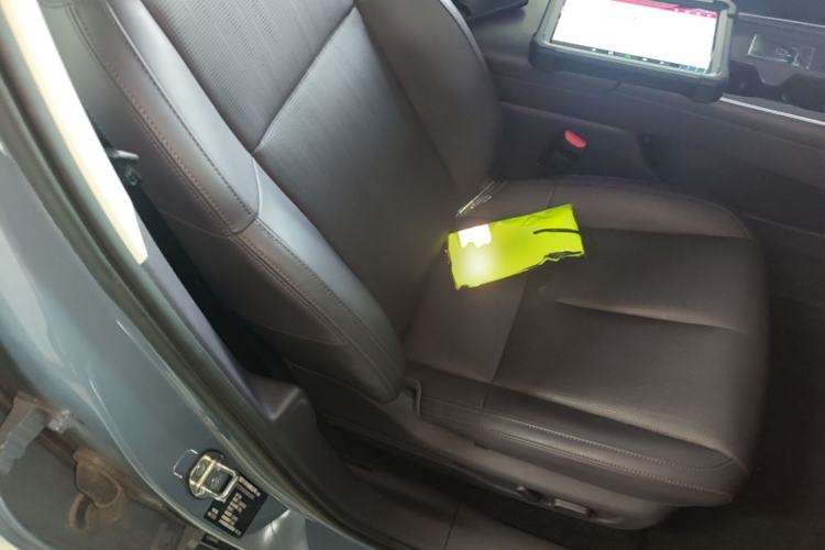 Used Leapmotor B01 2025 550 LiDAR Edition Right Front Seat