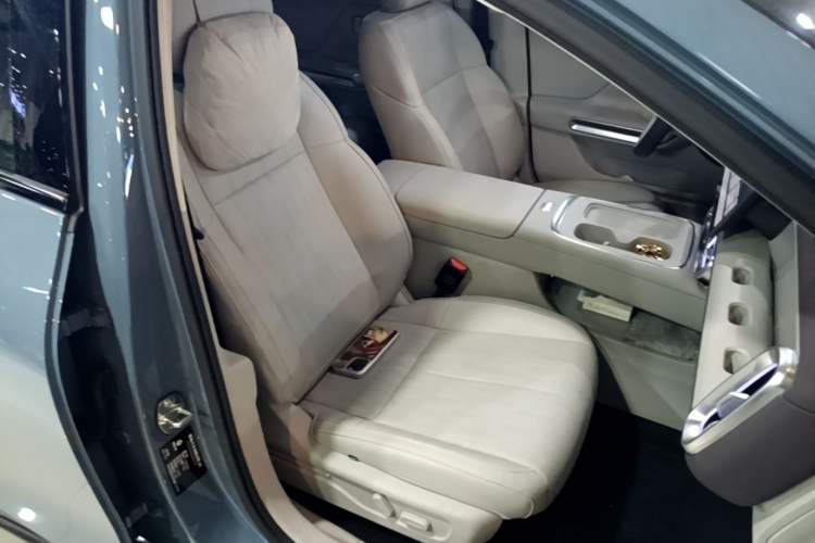 Used Leapmotor B01 2025 550 LiDAR Edition Right Front Seat
