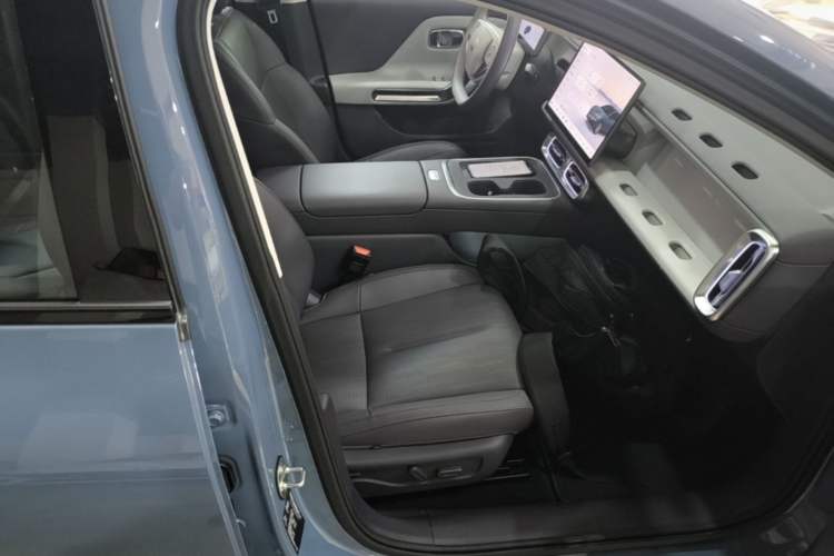 Used Leapmotor B01 2025 550 LiDAR Edition Right Front Seat