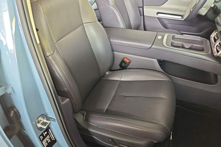 Used Leapmotor B01 2025 550 LiDAR Edition Right Front Seat