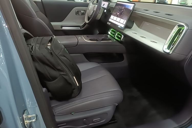 Used Leapmotor B01 2025 550 LiDAR Edition Right Front Seat