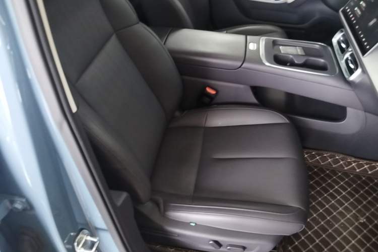 Used Leapmotor B01 2025 550 LiDAR Edition Right Front Seat