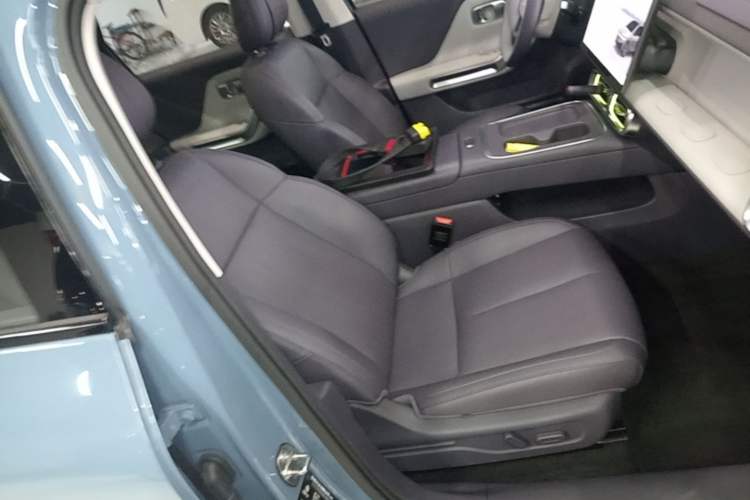 Used Leapmotor B01 2025 550 LiDAR Edition Right Front Seat