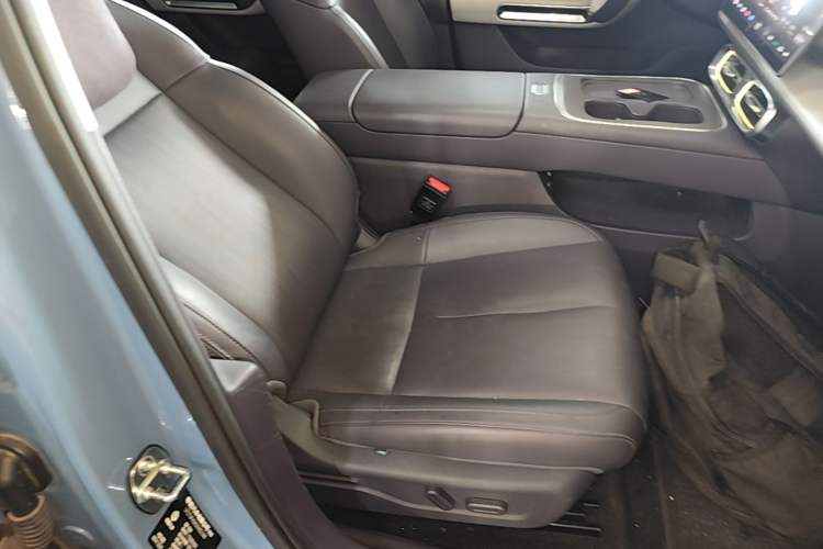 Used Leapmotor B01 2025 550 LiDAR Edition Right Front Seat