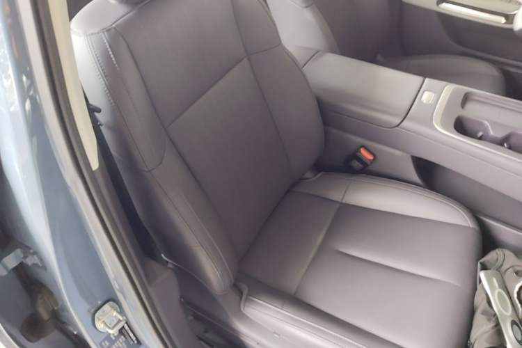 Used Leapmotor B01 2025 550 LiDAR Edition Right Front Seat