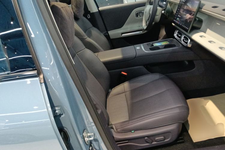 Used Leapmotor B01 2025 550 LiDAR Edition Right Front Seat