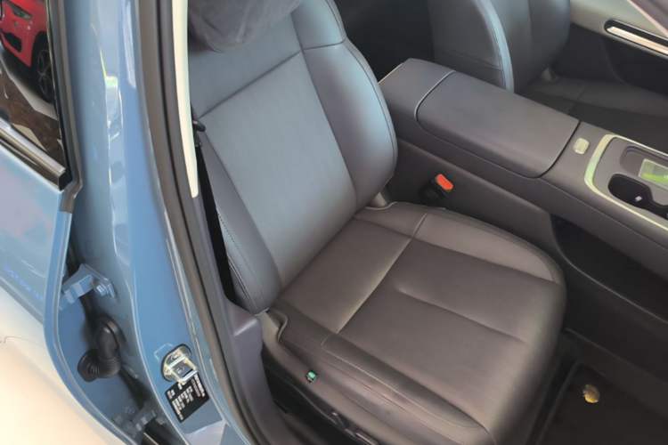 Used Leapmotor B01 2025 550 LiDAR Edition Right Front Seat