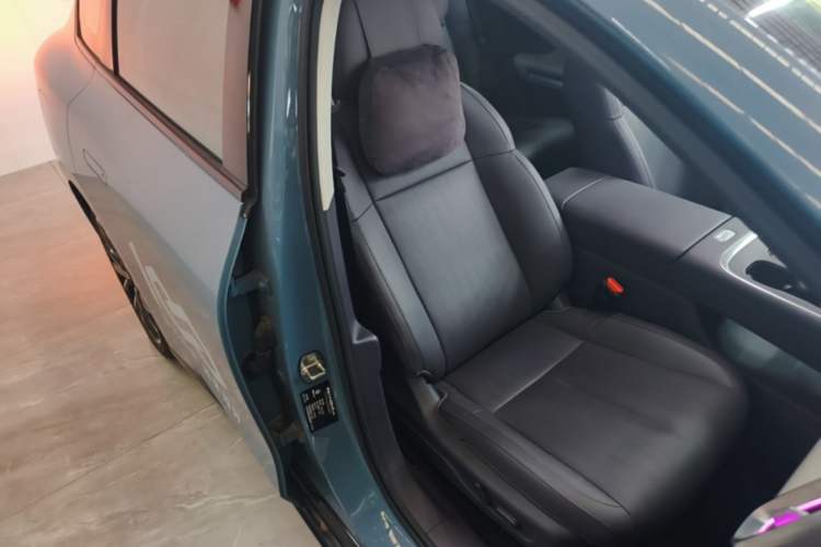 Used Leapmotor B01 2025 550 LiDAR Edition Right Front Seat