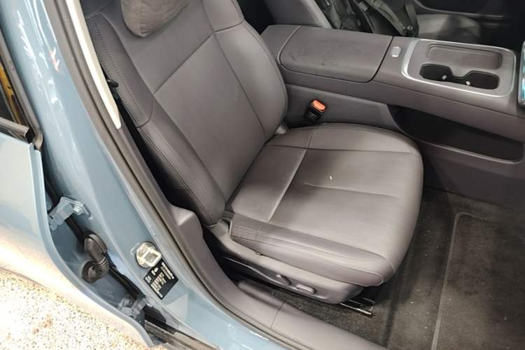 Used Leapmotor B01 2025 550 LiDAR Edition Right Front Seat