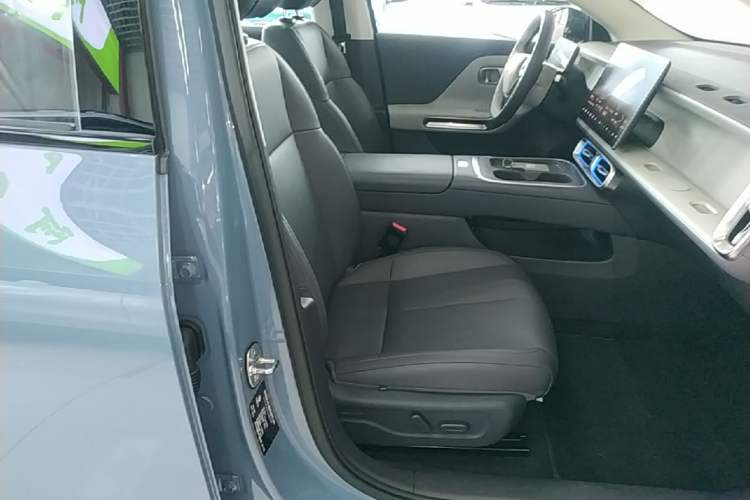 Used Leapmotor B01 2025 550 LiDAR Edition Right Front Seat