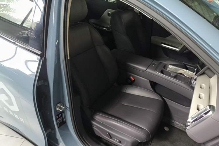 Used Leapmotor B01 2025 550 LiDAR Edition Right Front Seat