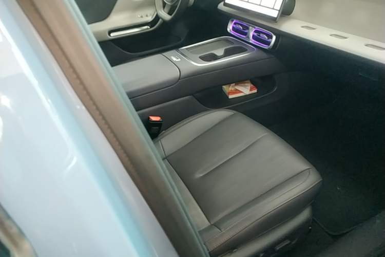 Used Leapmotor B01 2025 550 LiDAR Edition Right Front Seat