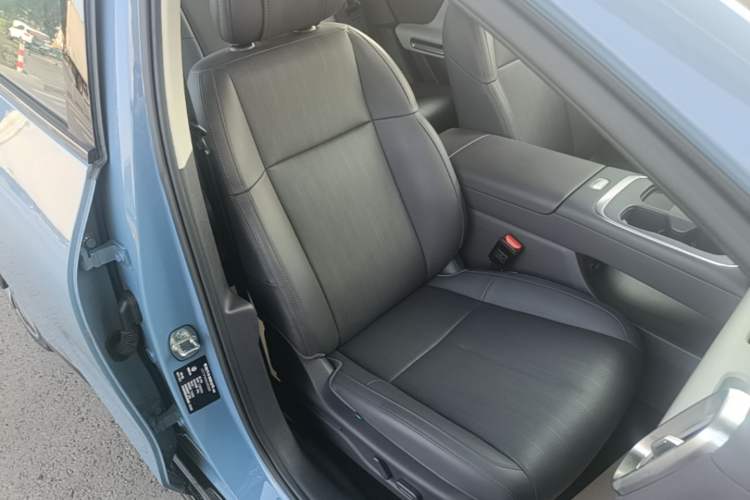 Used Leapmotor B01 2025 550 LiDAR Edition Right Front Seat