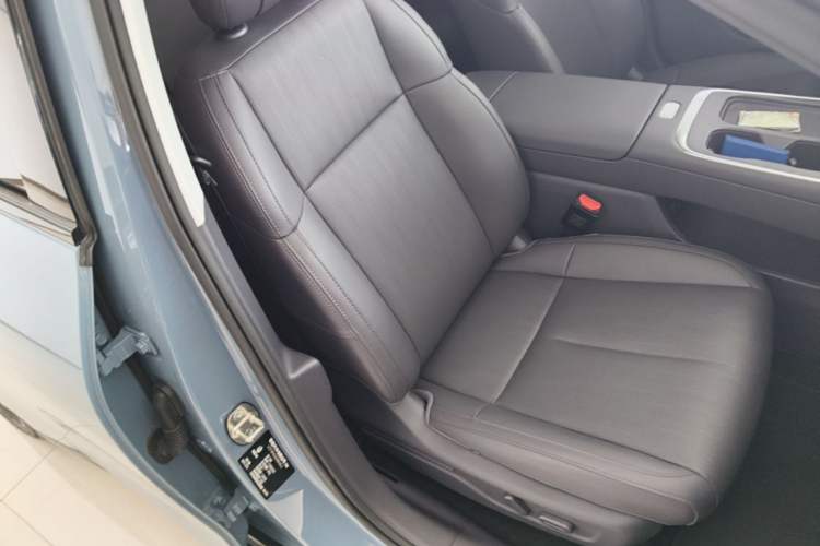 Used Leapmotor B01 2025 550 LiDAR Edition Right Front Seat