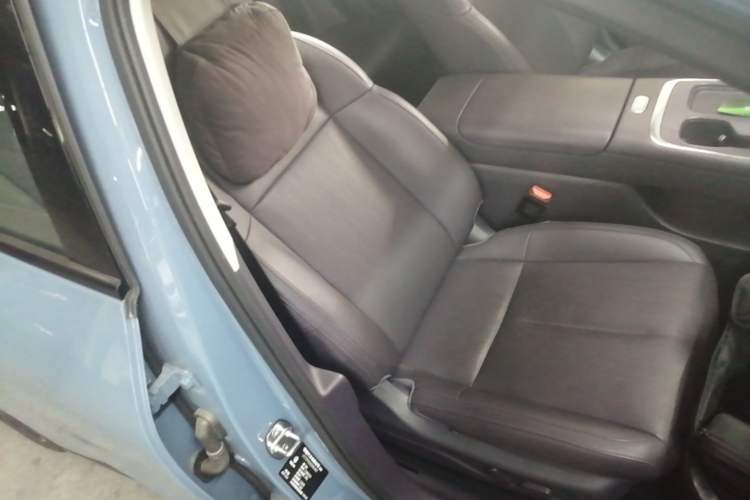 Used Leapmotor B01 2025 550 LiDAR Edition Right Front Seat