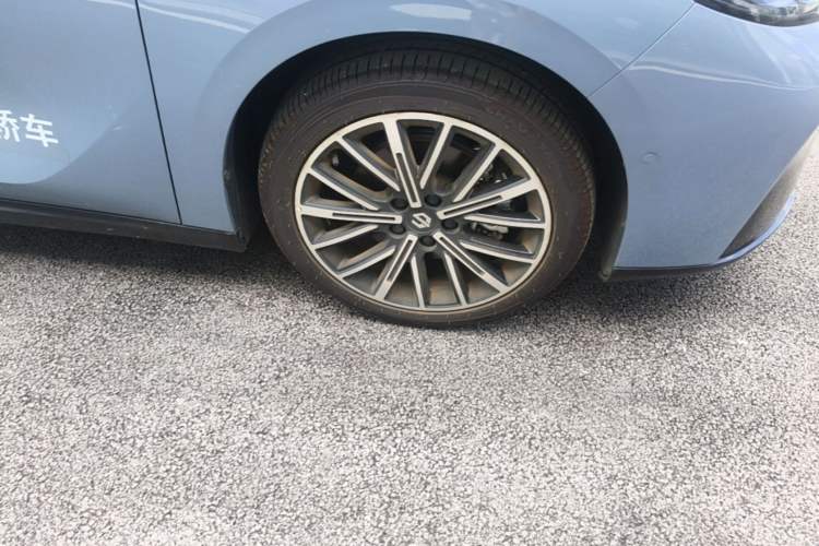 Used Leapmotor B01 2025 550 LiDAR Edition Right Front Wheel Hub