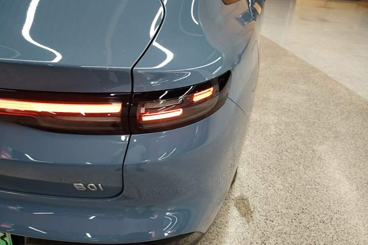Used Leapmotor B01 2025 550 LiDAR Edition Right Rear Taillight