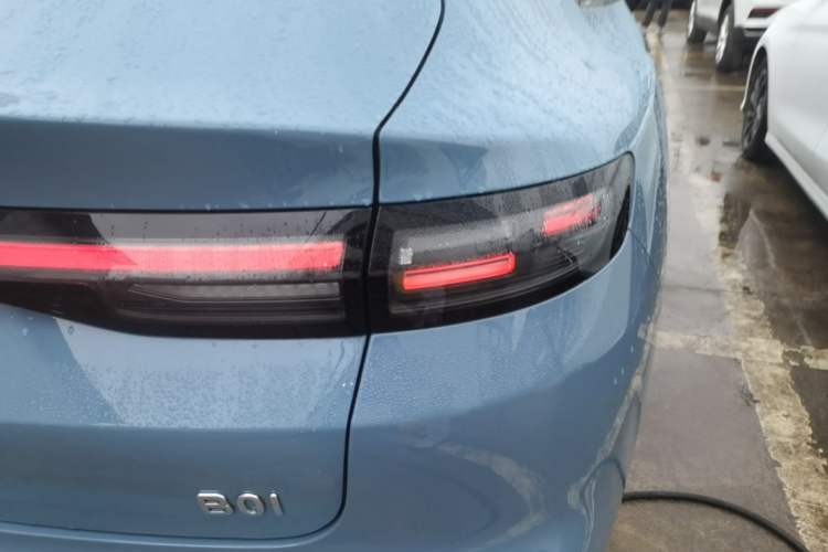 Used Leapmotor B01 2025 550 LiDAR Edition Right Rear Taillight
