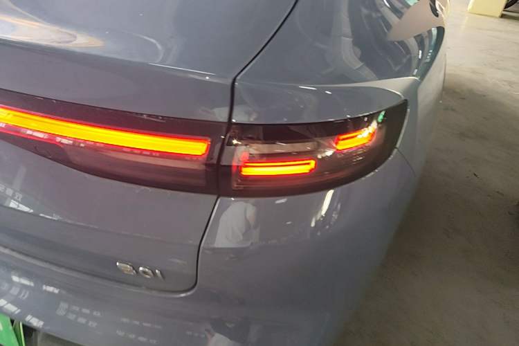 Used Leapmotor B01 2025 550 LiDAR Edition Right Rear Taillight
